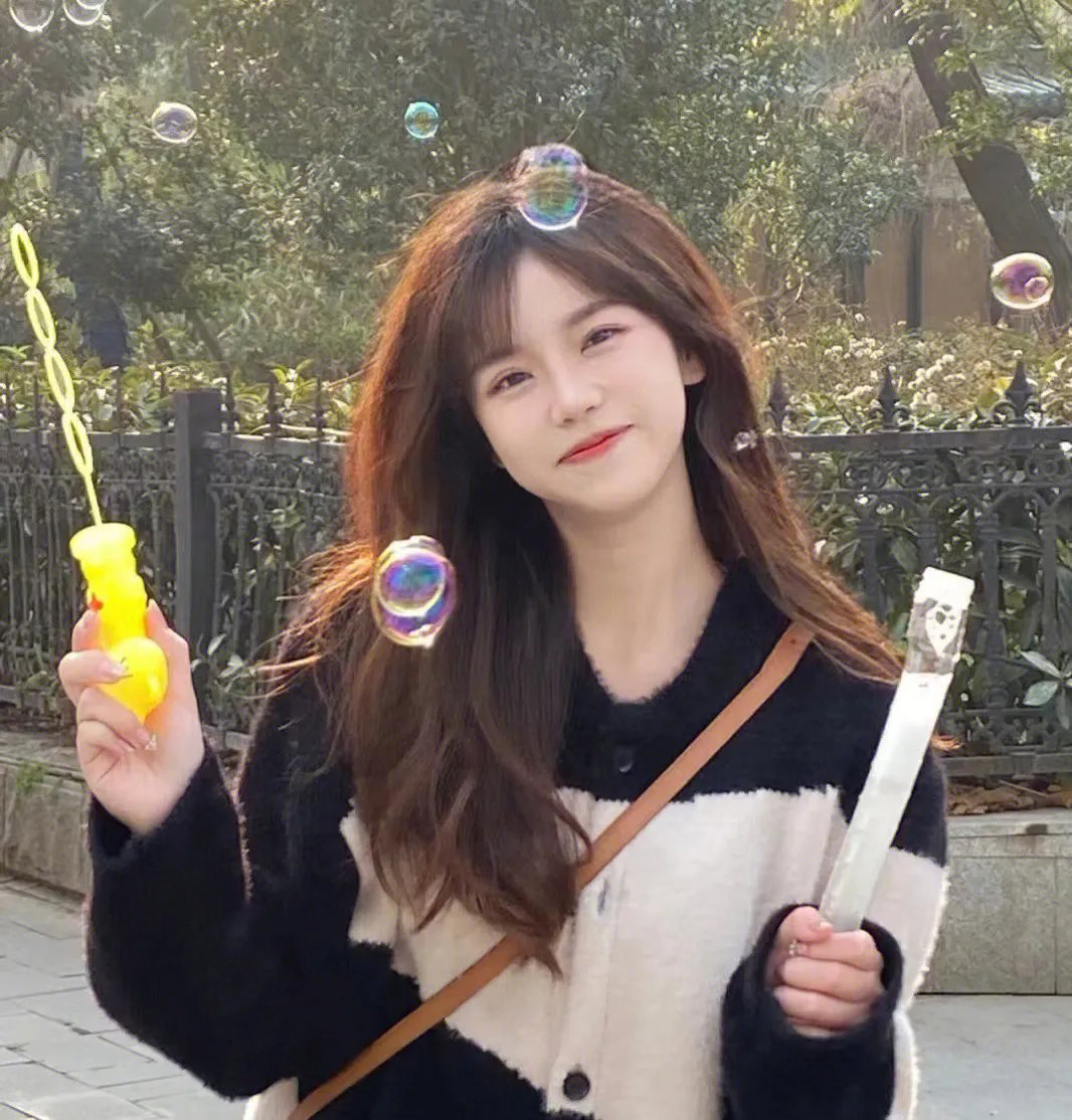 偷偷对你动了心